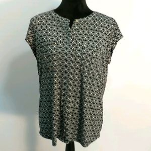 Dana Buchman Black n White Short Sleeve Top Size M